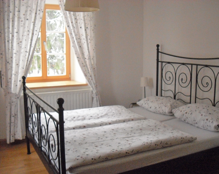Schlafzimmer der kleinen Fewo bis 3 Pers. in Meißen Schlafzimmer der kleinen Fewo bis 3 Pers. in Meißen