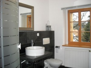 Badezimmer mit Dusche - Fewo Marias Glück Badezimmer mit Dusche - Fewo Marias Glück