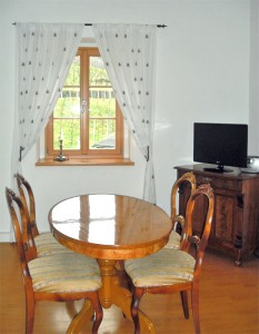 Essplatz in der Ferienwohnung Marias Glück Essplatz in der Ferienwohnung Marias Glück